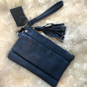 Day & Mood Pine Clutch